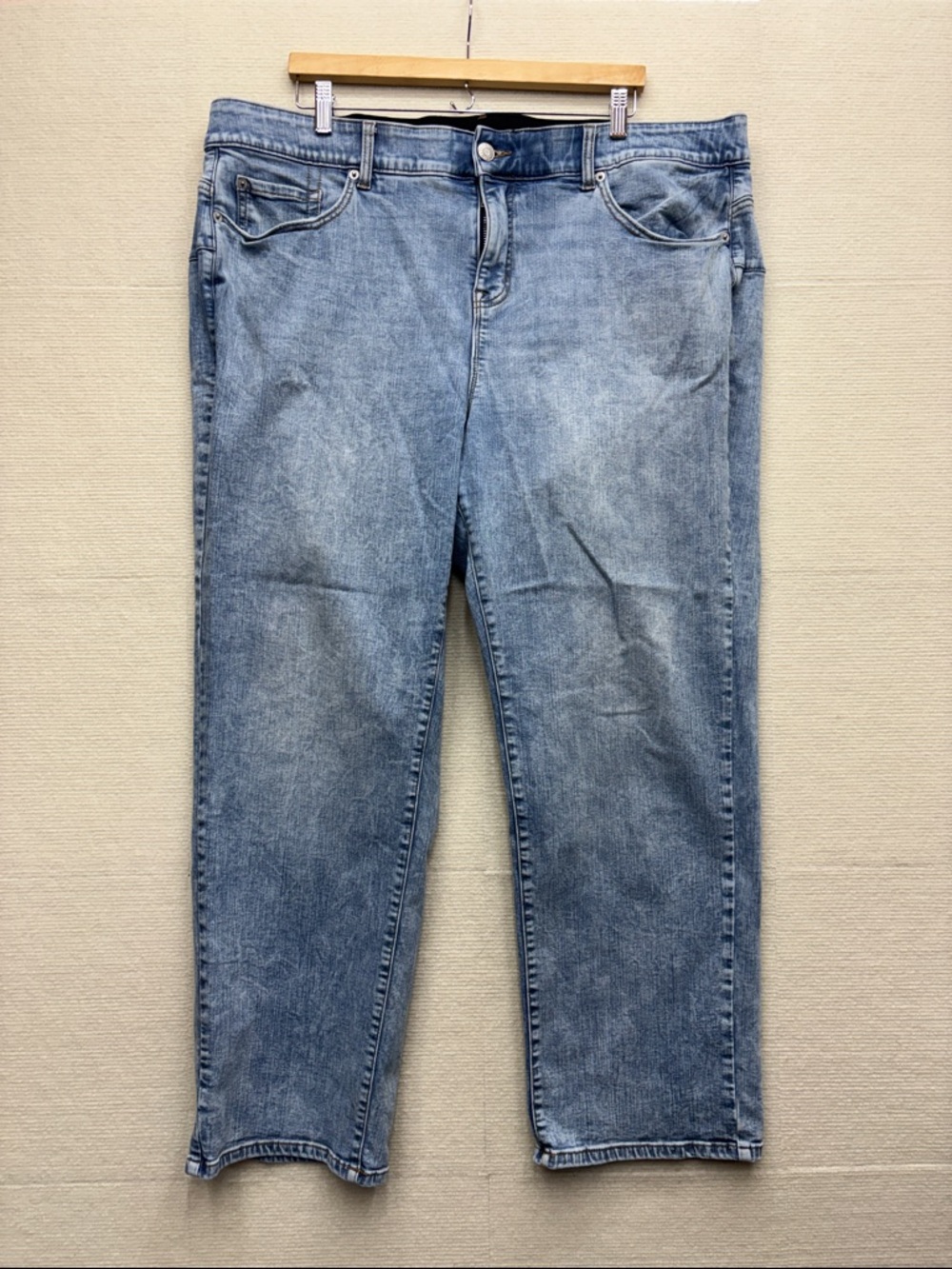 Torrid | bombshell straight stretch 24R 24 R Classic Light Blue Women's Jeans